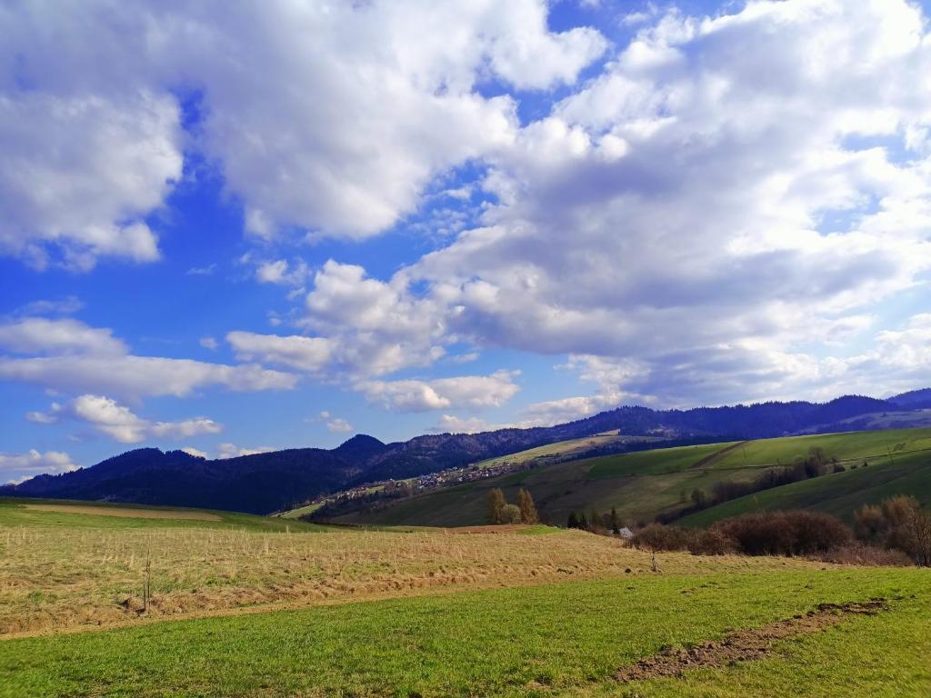 Widok na Trzy Korony z tarasu